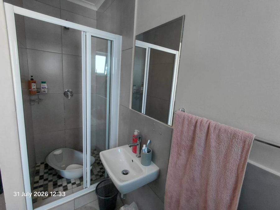 To Let 2 Bedroom Property for Rent in Overbaakens Eastern Cape